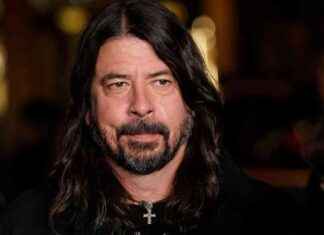 Valheellinen kuva Dave Grohlin lapsen ulkopuolisesta lapsesta – Talsija paljastaa totuuden news-15092024-151520