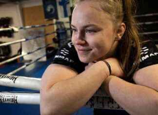 Suomen Sani Brännfors voitti vapaaottelun maailmanmestaruuden news-09112024-221249