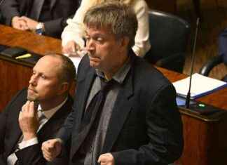 Kansanedustajien huolimaton tyyli eduskunnassa herättää ihmetystä news-09112024-221313