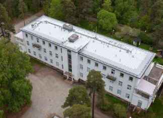 Historiallinen parantola huutokaupataan 2 000 eurolla. news-21112024-183203