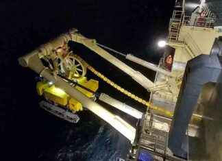 Kokematon tiimi korjaa Suomen rikkoutuneen telekaapelin. news-25112024-234658