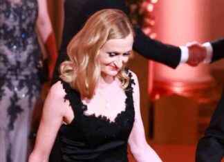 Musta väri hallitsi Linnan juhlien muotia – Katso HS:n linnan muotiseuranta musta-vri-hallitsi-linnan-juhlien-muotia-katso-hsn-linnan-muotiseuranta