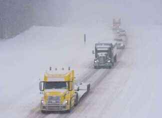 Toinen talvi iskee, lumiset olosuhteet tukkivat tiet Keski-Suomessa toinen-talvi-iskee-lumiset-olosuhteet-tukkivat-tiet-keski-suomessa