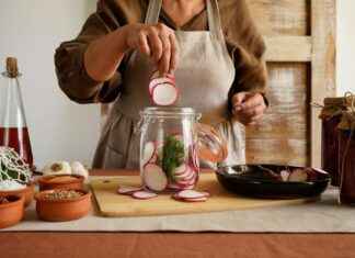 Pikkelöity Punasipuli: Pikkelöity Punasipuli Helposti – Täydellinen Lisuke Kaikelle Pikkelöity Punasipuli: Pikkelöity Punasipuli Helposti – Täydellinen Lisuke Kaikelle