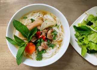 Pulled Pork: Pulled Pork Uunissa – Mehevän Herkullinen Resepti Pulled Pork: Pulled Pork Uunissa – Mehevän Herkullinen Resepti