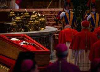 Suomen presidentti Stubb osallistuu paavi Franciscuksen hautajaisiin suomen-presidentti-stubb-osallistuu-paavi-franciscuksen-hautajaisiin