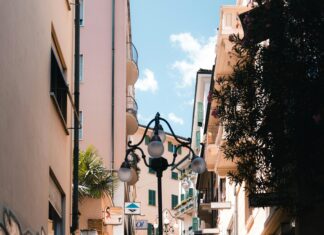 Tour De Ski Ohjelma: Miksi Tämä Kilpailu Valloittaa Hiihtäjät?